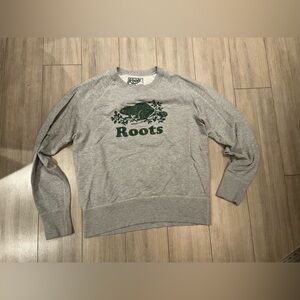 Vintage Made in Canada Roots crew neck sweater size M